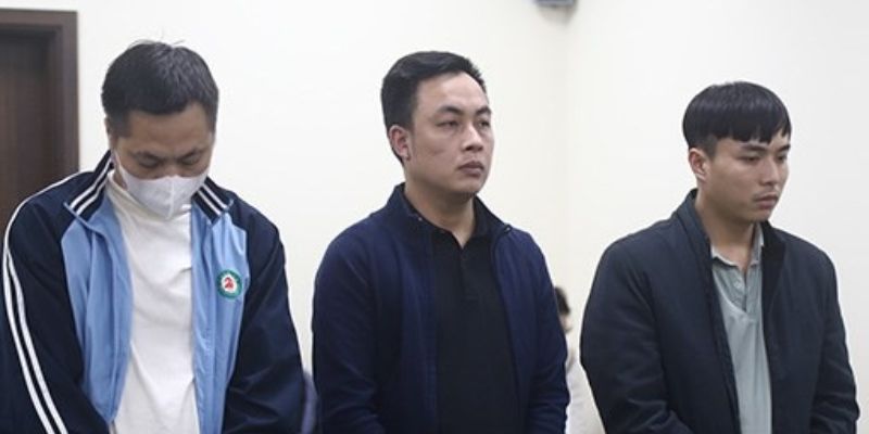 Hình phạt cho 3 cán bộ công an bắn dê của dân